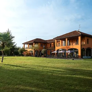 Equirelais 3*, Lomnago Italia